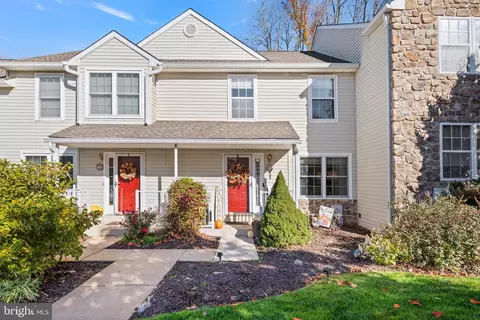 718 Shropshire Dr, West Chester, PA 19382