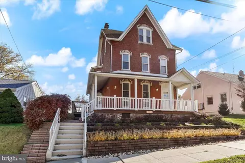 326 Walnut St, Spring City, PA 19475
