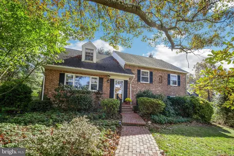 23 Clover Ln, Malvern, PA 19355