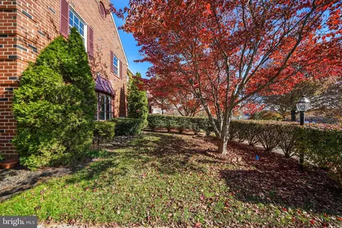 100 Lampeter Ct, Exton, PA 19341 photo 3
