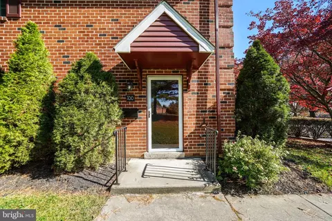 100 Lampeter Ct, Exton, PA 19341 photo 4