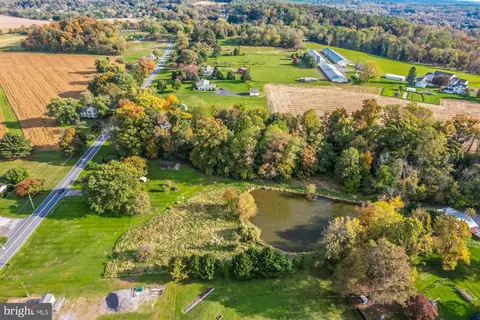 2041 Little Conestoga Rd, Elverson, PA 19520