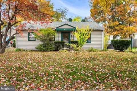 103 Manor Rd, Paoli, PA 19301