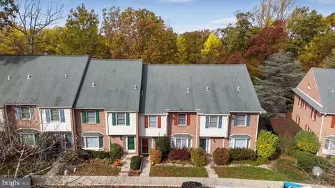 504 Brighton Cir, Devon, PA 19333