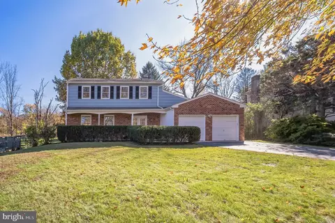 720 Westwind Dr, Berwyn, PA 19312