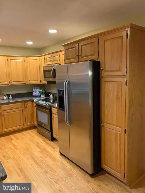 23 Wingstone Ln, Devon, PA 19333 photo 9