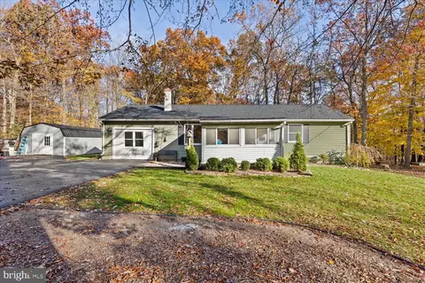 102 Walton Ln, Coatesville, PA 19320