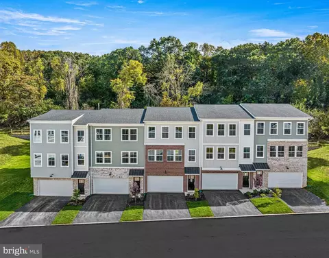 53 Four Leaf Dr, Downingtown, PA 19335