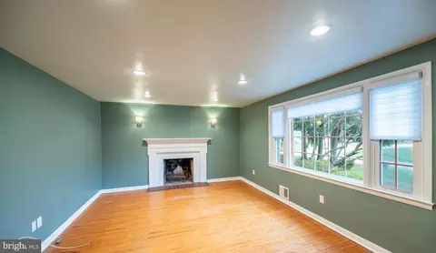 1122 Thomas Rd, Wayne, PA 19087 photo 3
