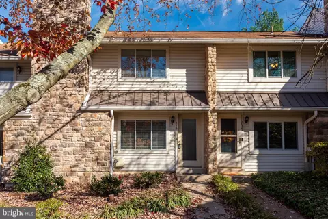 316 Headhouse Ct, Chesterbrook, PA 19087