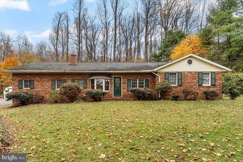 199 Park Ave, Elverson, PA 19520
