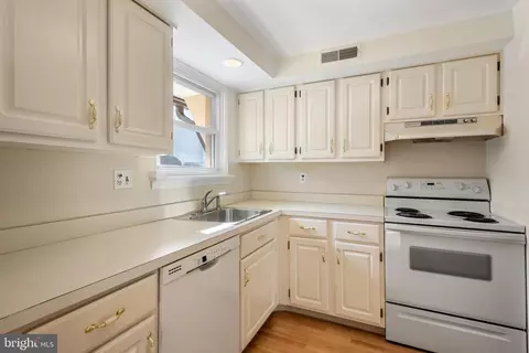 315 S Valley Forge Rd UNIT 10, Devon, PA 19333 photo 15