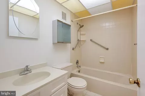 315 S Valley Forge Rd UNIT 10, Devon, PA 19333 photo 25