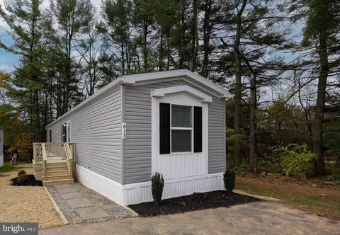 613 Theozel Ln, Coatesville, PA 19320