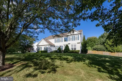 126 Trotters Dr, Phoenixville, PA 19460