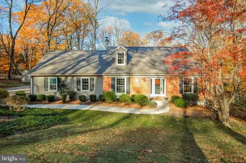 145 Ivywood Ln, Wayne, PA 19087