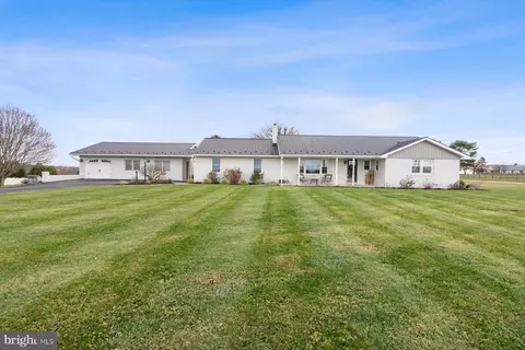 203 Election Rd, Oxford, PA 19363