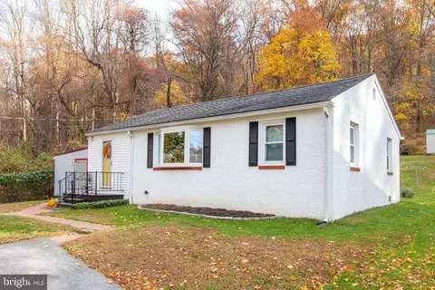 3 Filbert St, Coatesville, PA 19320