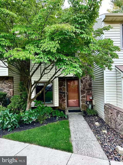 6 Flintlock Ln #6, Chesterbrook, PA 19087