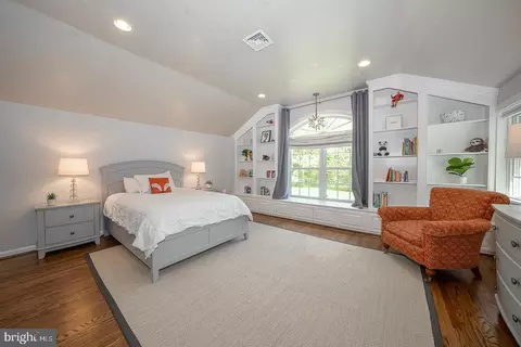 Bedroom - 661 Old Eagle School Rd, Wayne, PA 19087 photo 6 of 7