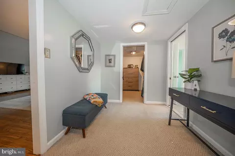 Entry Way - 661 Old Eagle School Rd, Wayne, PA 19087 photo 4 of 8