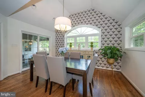 Dining - 661 Old Eagle School Rd, Wayne, PA 19087 photo 3 of 3