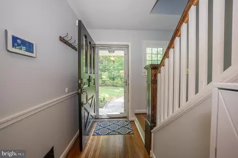 Entry Way - 661 Old Eagle School Rd, Wayne, PA 19087 photo 1 of 8