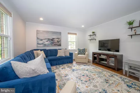 Living - 661 Old Eagle School Rd, Wayne, PA 19087 photo 2 of 2