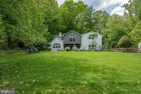 Exterior - 661 Old Eagle School Rd, Wayne, PA 19087 photo 10 of 10