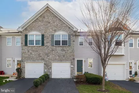 113 Huntteam Ln, West Chester, PA 19382