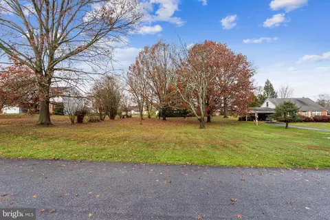 36 Franklin Ave, Parker Ford, PA 19457