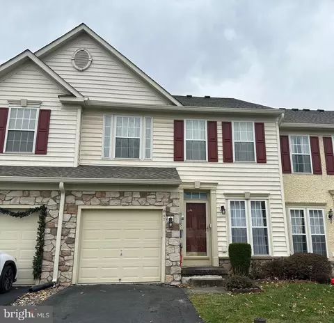 57 N Savanna Dr, Pottstown, PA 19465