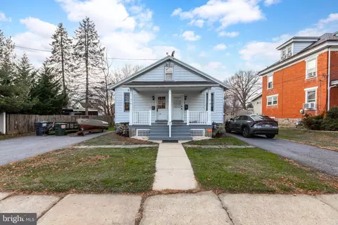 26-28 S 5th St, Oxford, PA 19363