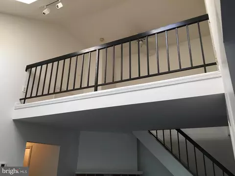 232 Washington Pl #32, Chesterbrook, PA 19087