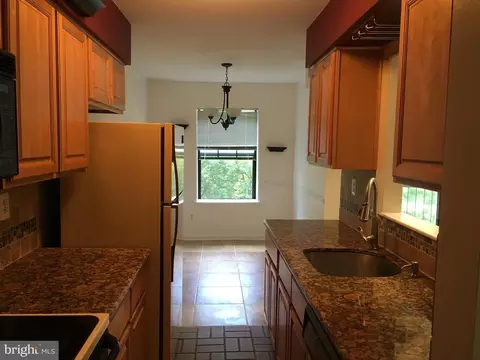 232 Washington Pl #32, Chesterbrook, PA 19087 photo 3