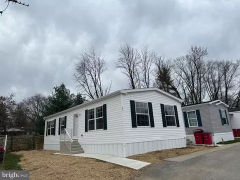 33 Mockingbird Ln, Phoenixville, PA 19460