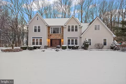 15 Chesterton Dr, Landenberg, PA 19350