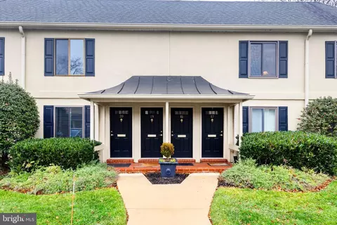411 W Conestoga Rd #18, Devon, PA 19333