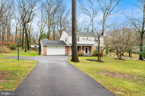 694 Allen Ln, Devon, PA 19333 photo 2