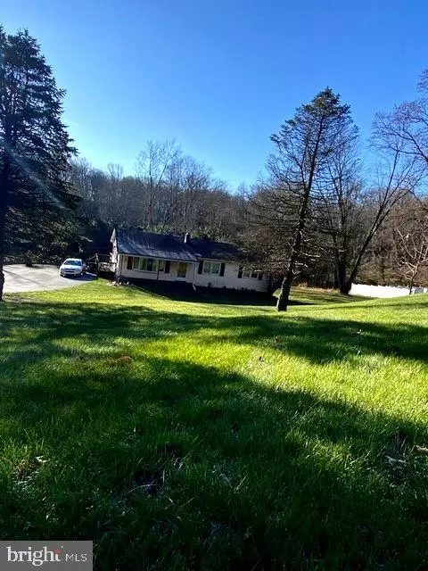 408 Baker Ln, Coatesville, PA 19320