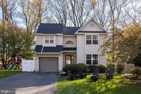 308 Baltusrol Dr, Coatesville, PA 19320