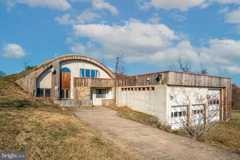 180 Grove Rd, Elverson, PA 19520
