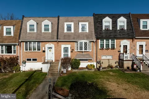 911 Oxford Ave, Phoenixville, PA 19460