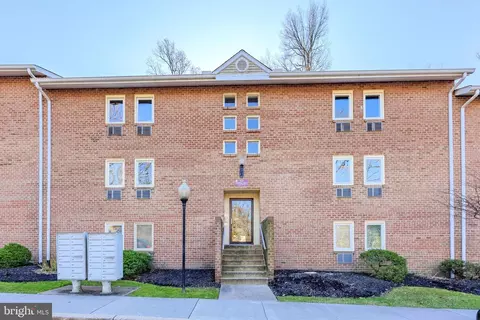 300 Campbell Cir #F14, Downingtown, PA 19335