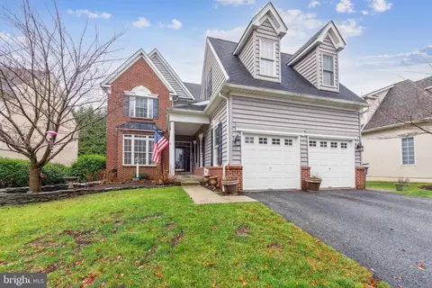 445 Waynebrook Dr, Chester Springs, PA 19425