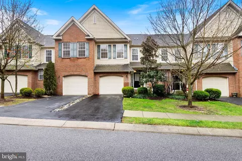 207 Deepdale Dr, Kennett Square, PA 19348