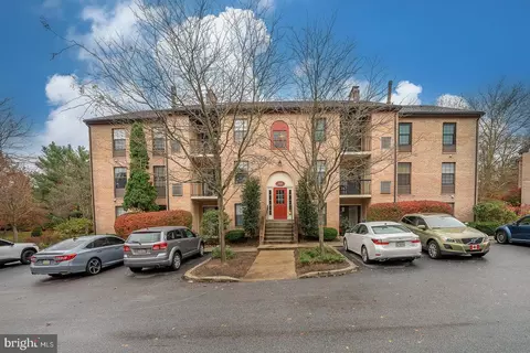 313 Washington Pl, Chesterbrook, PA 19087