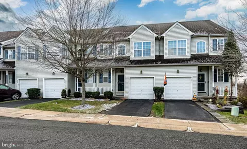 608 Onward Ave, Phoenixville, PA 19460