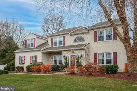 1222 Bridgewater Dr, West Chester, PA 19380