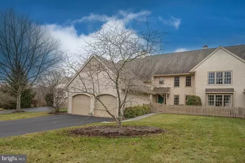 445 Waynesbrooke Rd, Berwyn, PA 19312